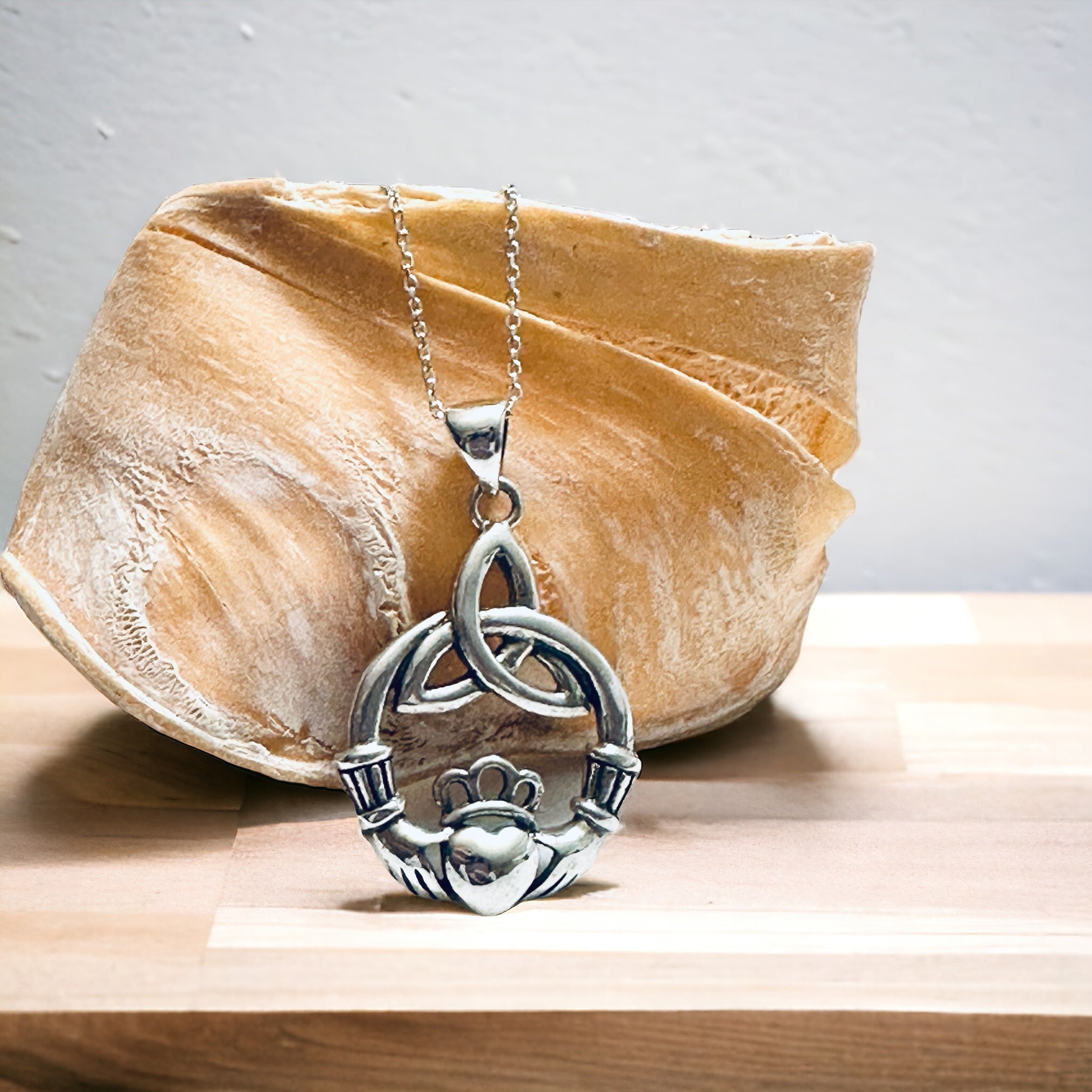 Sterling Silver Triquetra Claddagh Pendant