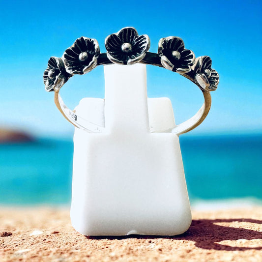 Sterling Silver Solid Flowers Band